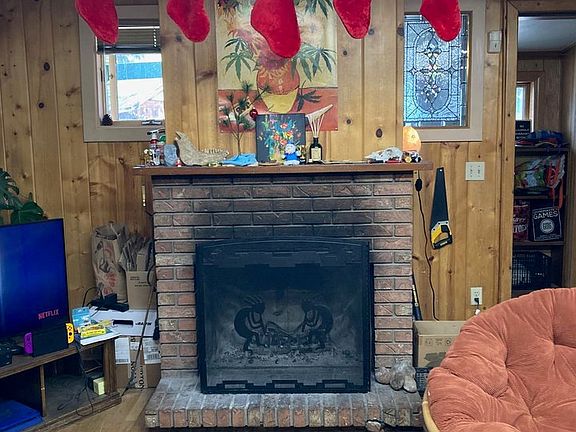 4th image of 1064 Cold Springs Rd