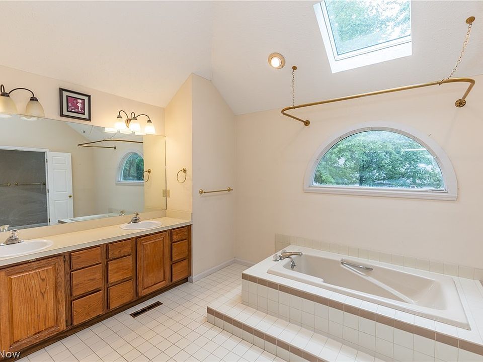 29771 Hilliard Oak Ln, Westlake, OH 44145 Zillow