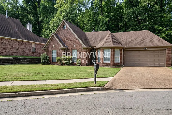 5597 Blackburg Dr — Photo 2