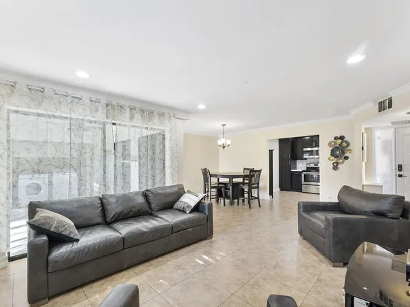 3525 NW 35th Street #1604, Coconut Creek, FL 33066