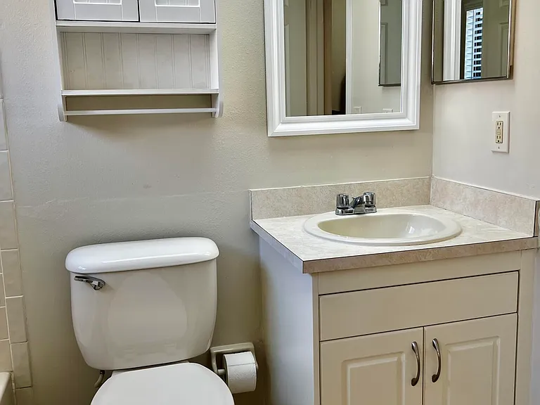 1059 Country Club Dr #611 — Photo 21