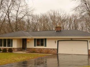 W225N8318 Longview Dr, Lisbon, WI