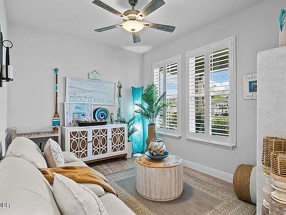 2nd image of 225 Venetian Palms Blvd