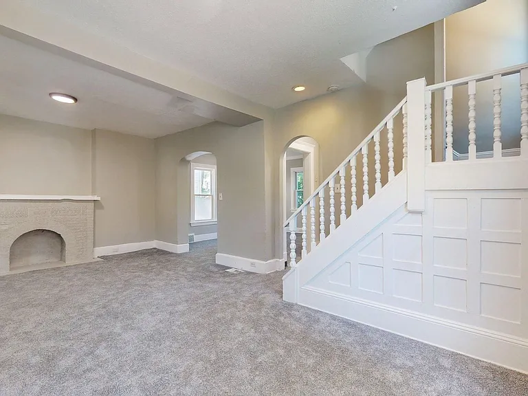 3222 W 94th St — Photo 29