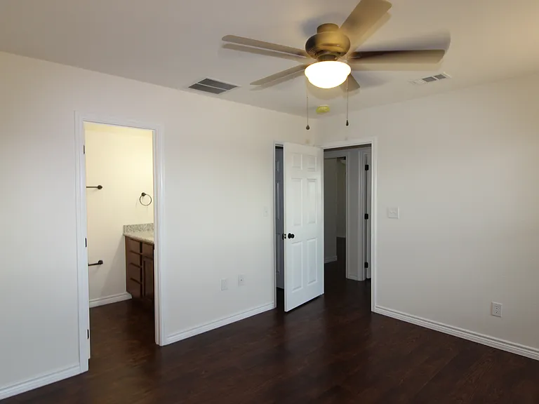 104 Boston St — Photo 13