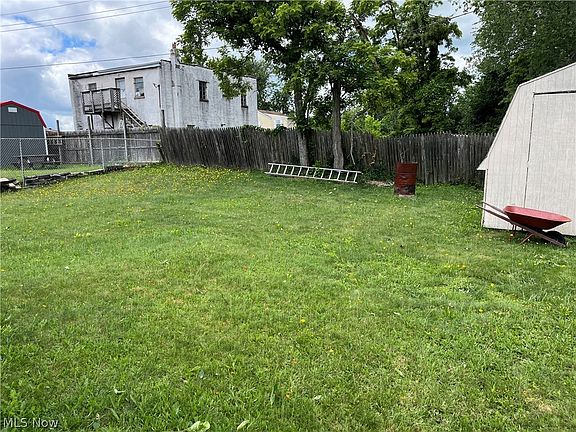 3rd image of 74 Ridgeland Dr