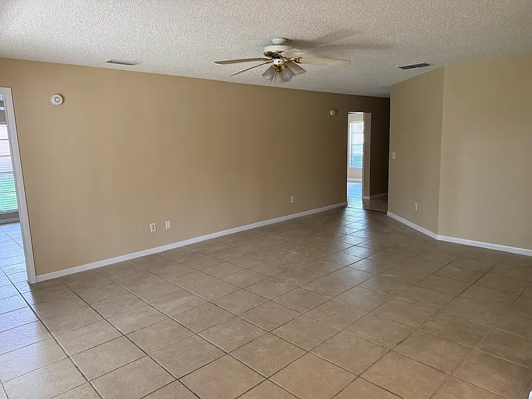 1307 W Redbud St — Photo 16
