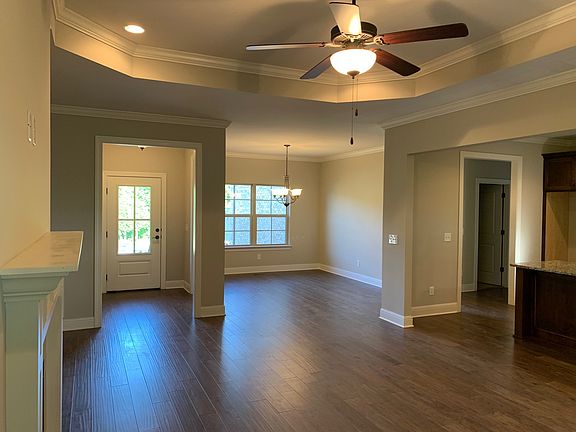 3rd image of 307 Katherine Grace Dr