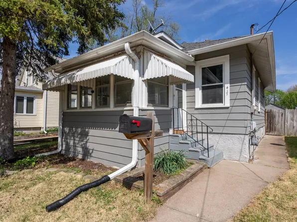 417 9th St, Silvis, IL 61282