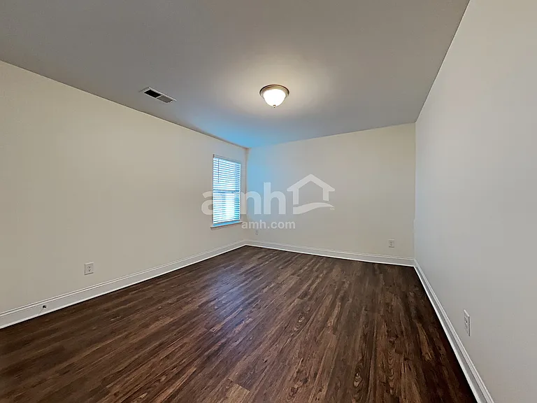 144 Twin River Dr — Photo 28