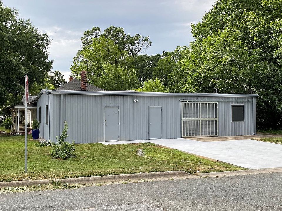 1st image of 203 W Holt St