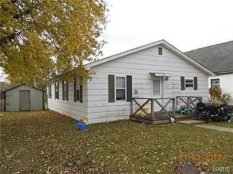 3rd image of 304 Apple Ave