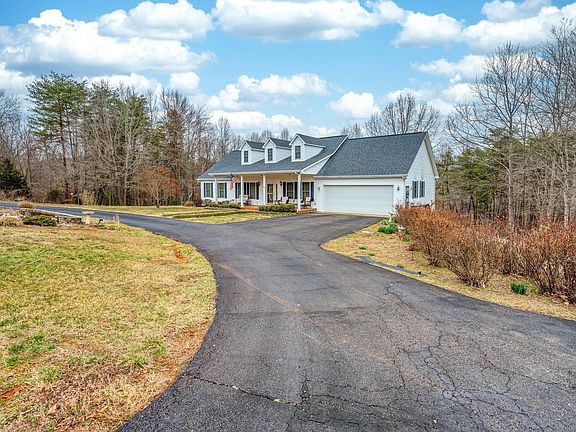 3rd image of 65 Crestridge Dr