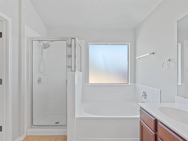 4504 Tiddle Ln — Photo 18