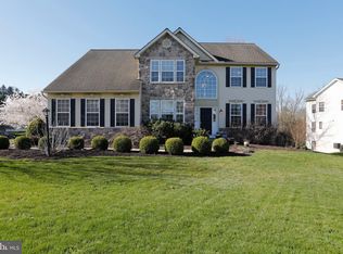 1230 Oakwood Ln, York, PA