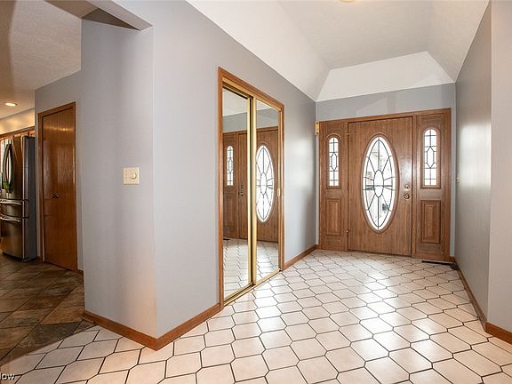 3rd image of 10373 Juniper Ct
