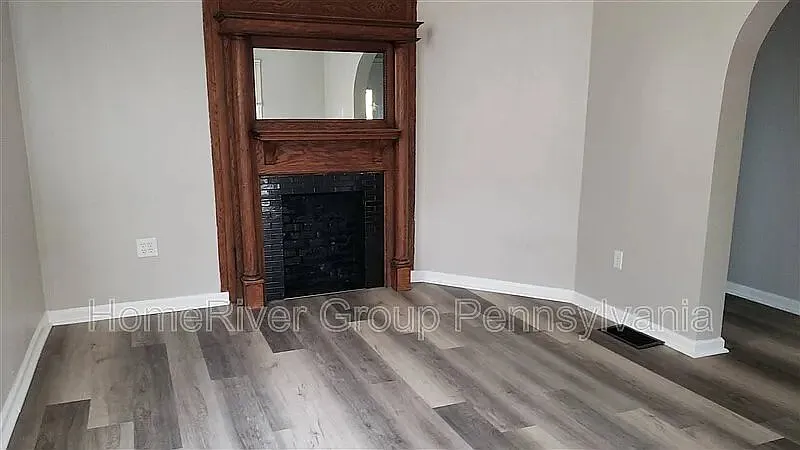 jpg - 806 Cowan Ave