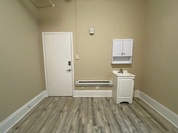5th image of 124 Waverly Pl #309