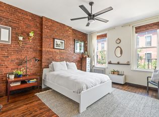 98 Luquer St #3R, Brooklyn, NY