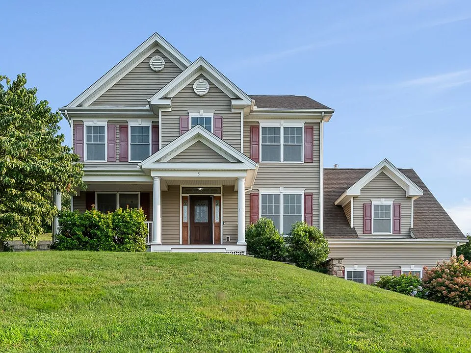 5 Rolling Hills Dr