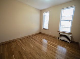 3118 41st St #7AA, Astoria, NY 11103