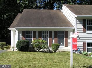 10005 Downeys Wood Ct, Burke, VA 22015