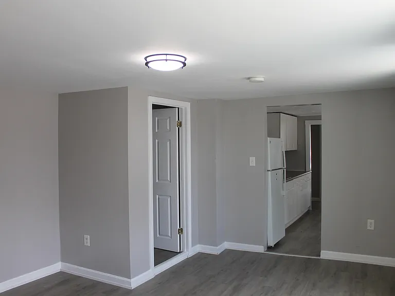 15-17 Washington St #17 — Photo 9