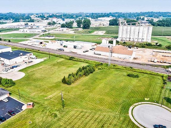 3rd image of 540 Klutey Park Plaza Dr