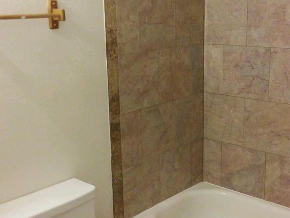 5th image of 401 E 8th St APT 3