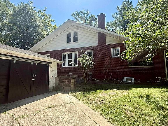 2nd image of 1923 Prospect Ave