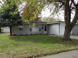 407 E High St, Morris, IL 60450