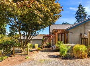 19026 12th Ave NE, Shoreline, WA 98155