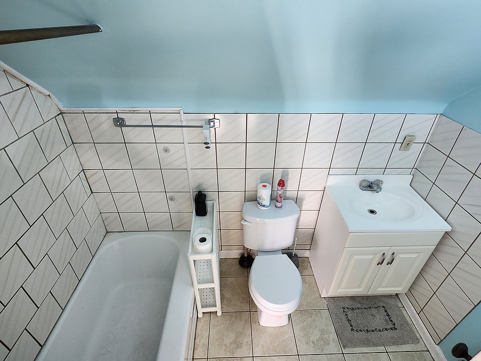 1st image of 2666 Pulaski St #2