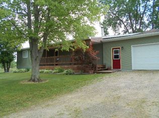 12201 Borden Rd, Jonesville, MI 49250