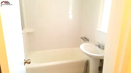 Rented by Realty Queens LLC