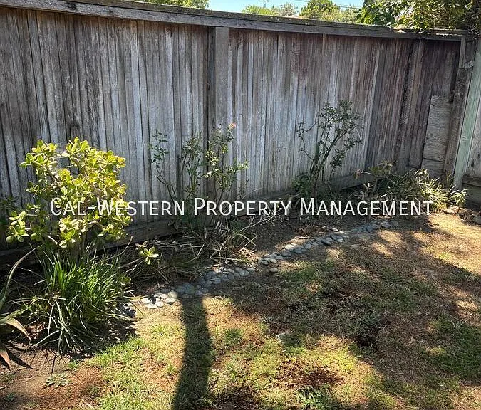 4141 Olga Dr — Photo 4