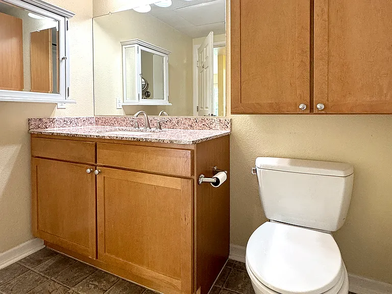 1623 Saint Paul St #405 — Photo 14