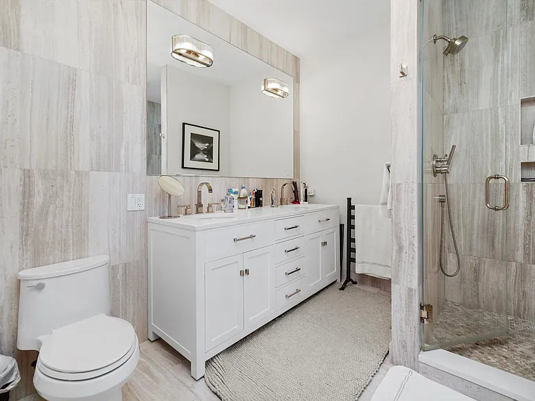 430 N Canal St — Photo 13