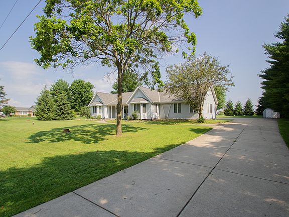 5th image of W164 Bartlain Dr