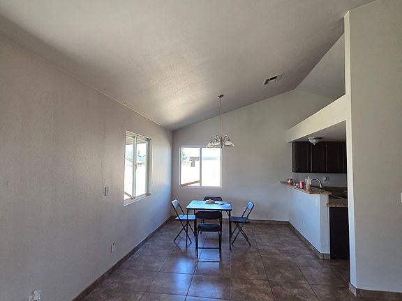 4th image of 6534 N 71st Ave