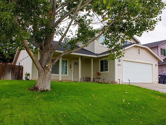 2nd image of 975 Shadow Mountain Dr