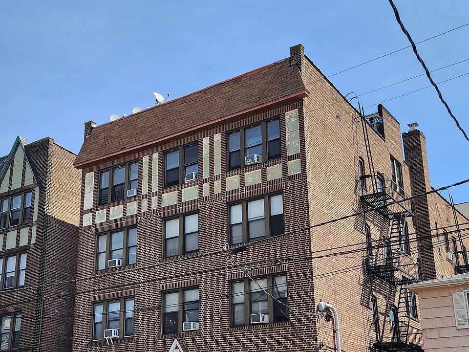 1st image of 118 Corbin Ave APT 301