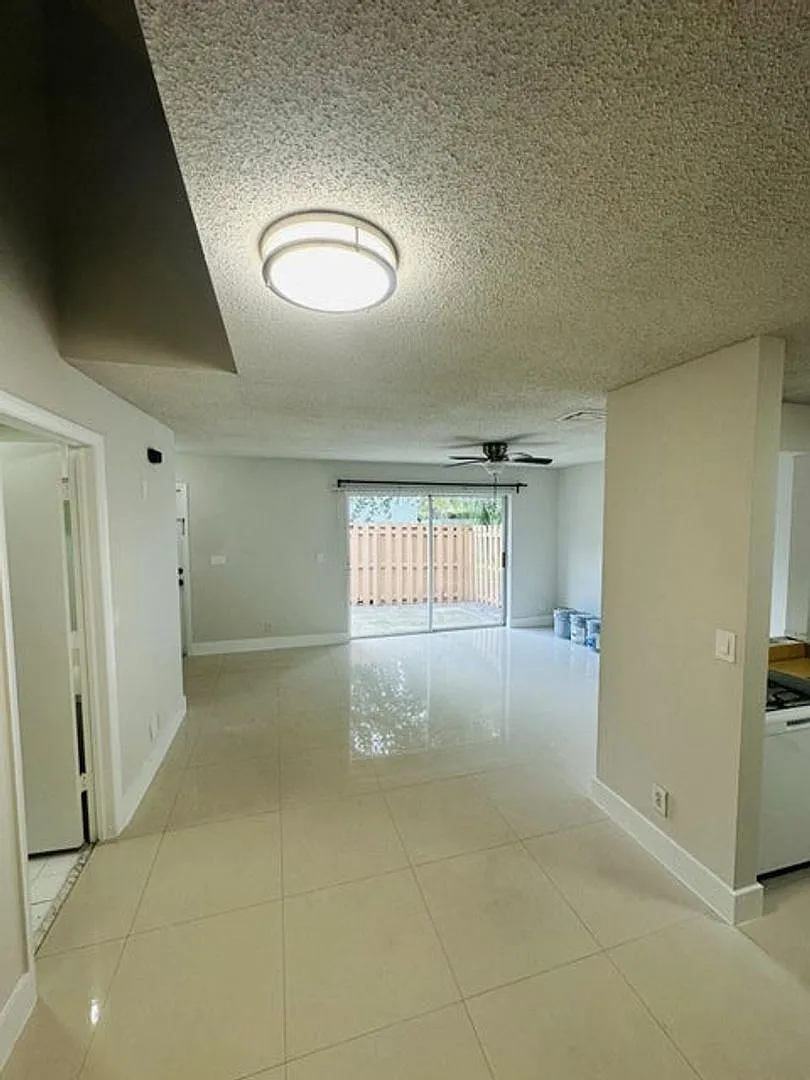 451 W Cypress Way, West Palm Beach, FL 33406 — Photo 2