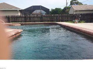 1823 SW 1st Pl, Cape Coral, FL 33991