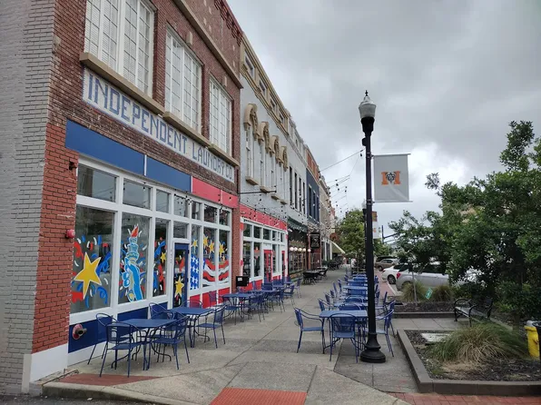 452 2nd St #210, Macon, GA 31201