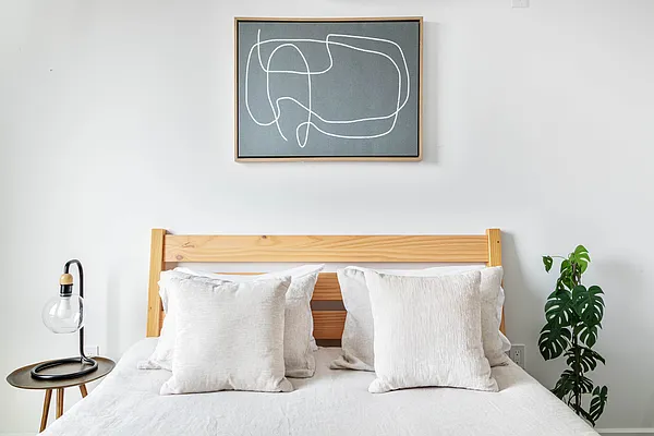 Rented by MNS | media 18