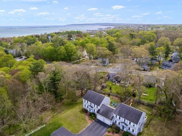 16 Hall St #A, Plymouth, MA 02360