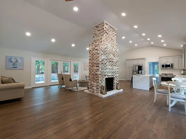3129 E Wood Valley Rd NW — Photo 5