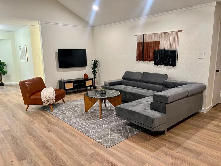 1704 Foxfire Dr — Photo 13