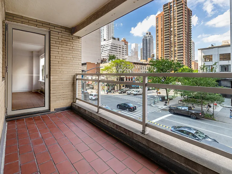 300 E 57th St #5D — Photo 8